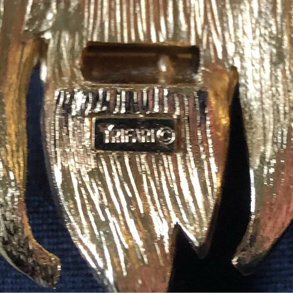 Vintage Trifari Lion Hidden Watch Necklace,  Original Tag, MINT - Picture 7 of 13